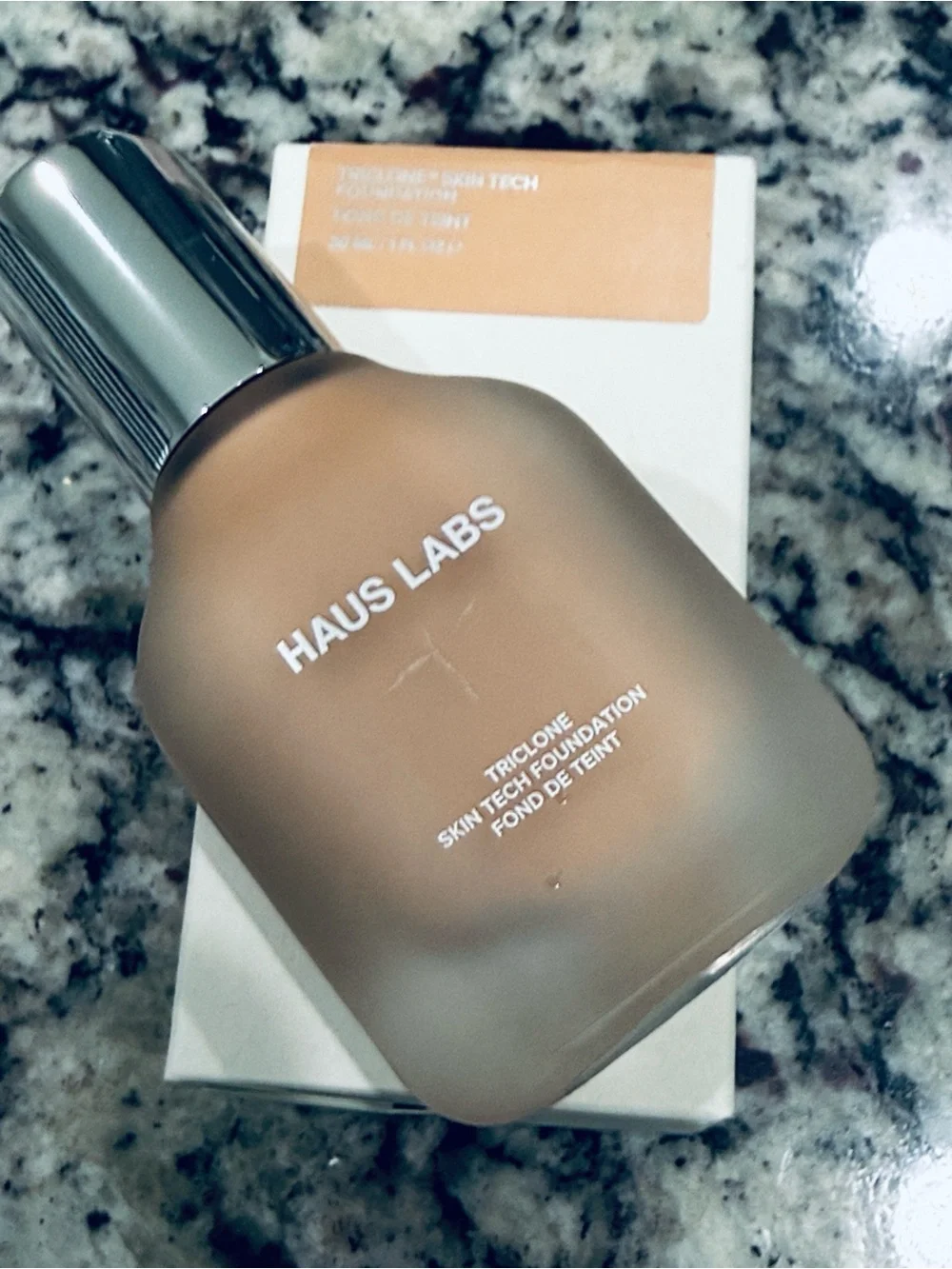 HAUS LABS 250 Light Medium Neutral  Skin Tech Foundation, New in box!